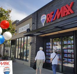 RE/MAX VM TWO BOLD